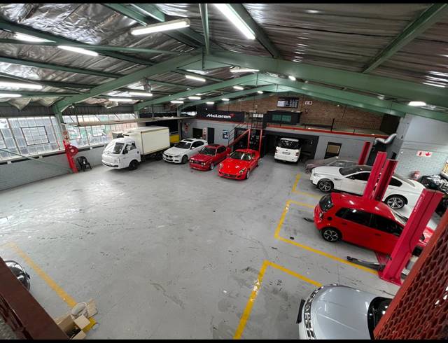 2,040M² WAREHOUSE FOR SALE IN STRIJDOMPARK